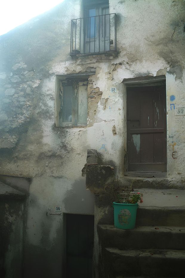 The BEFORE picture: The couple find old houses in need of a makeover.(Bruno Mongiardo via CNN Newsource)